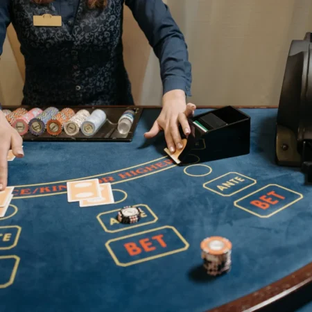 Baccarat: Vodič kroz najpoznatiju kartašku igru u kazinu