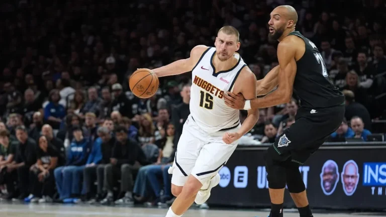 
                    Samo je jedan krivac: Zbog ovog čoveka Nikola Jokić igra loše